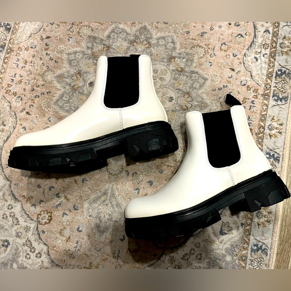 Cushionaire Shoes - Cushionaire “Perry” Ankle Boots